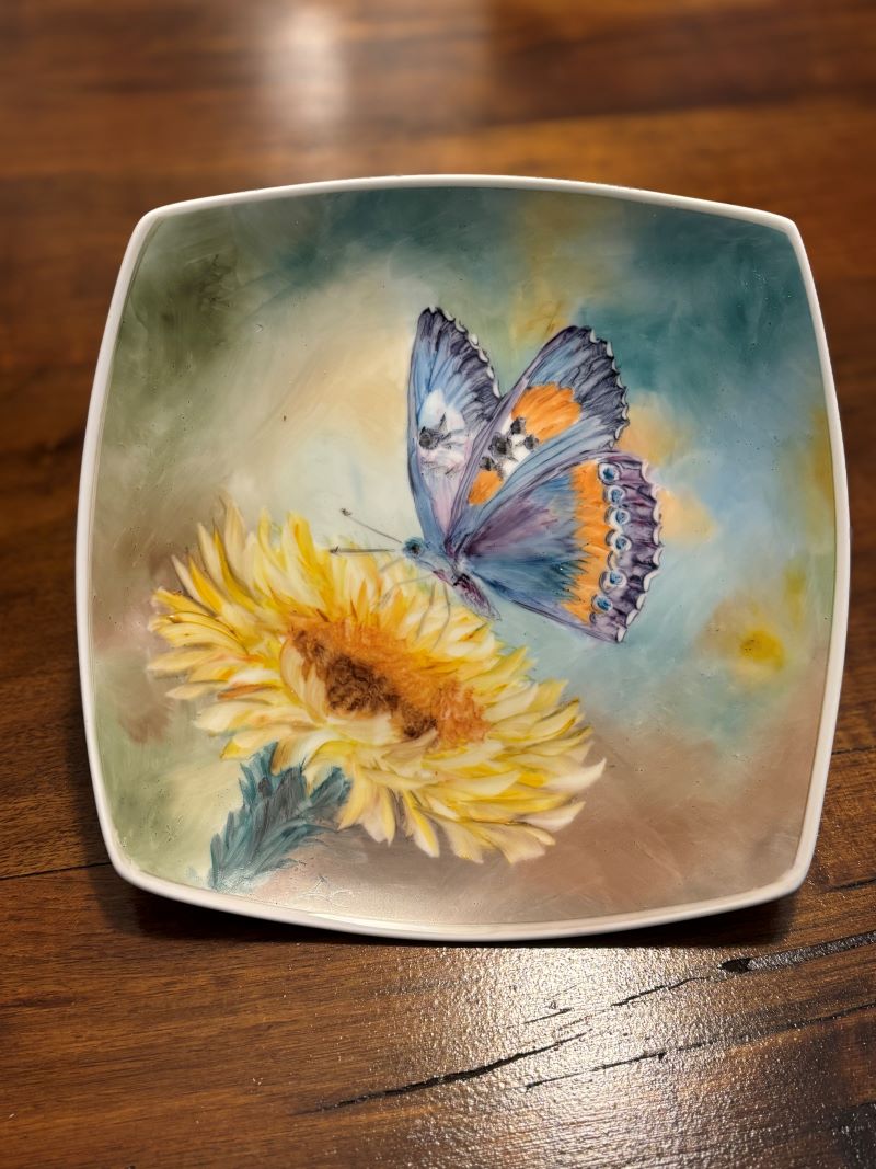 Piattino con farfalla