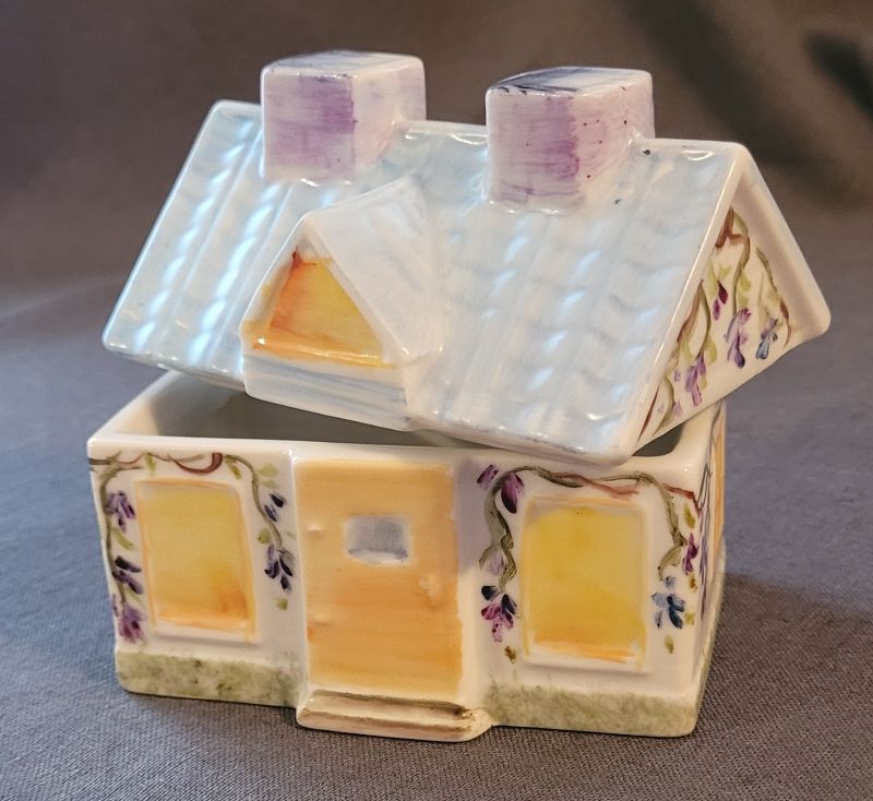 Casetta porta gioie viola