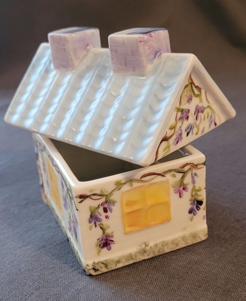 Casetta porta gioie viola