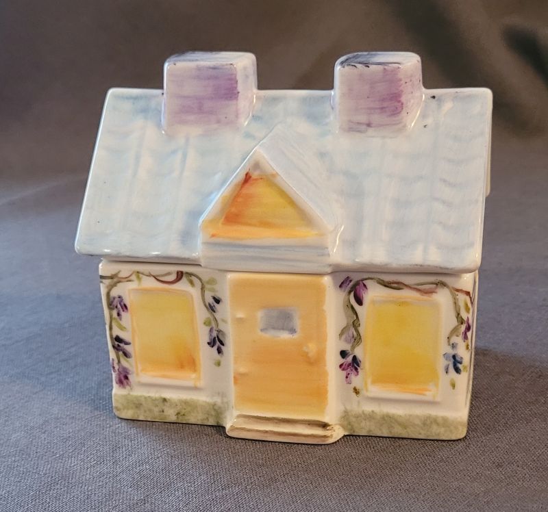Casetta porta gioie viola